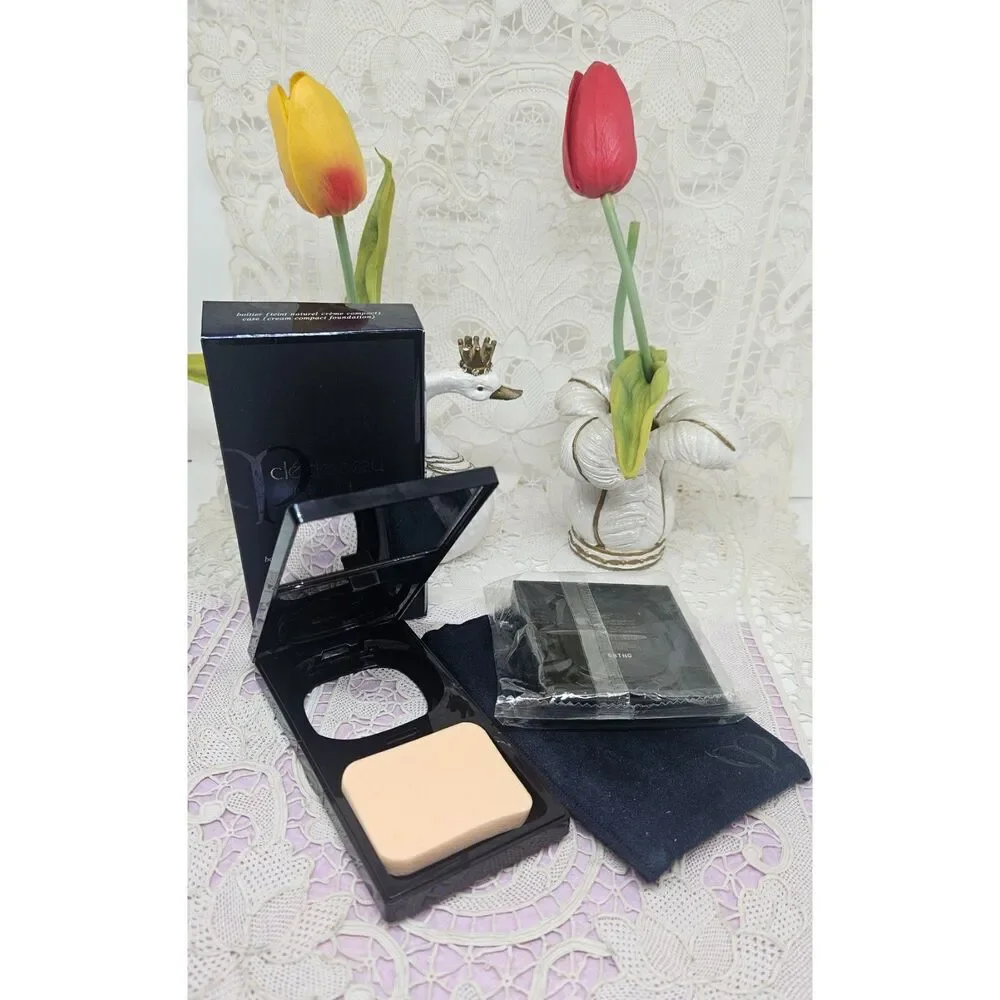 Cle De Peau | Cle De Peau | TEINT NATUREL CREAM FOUNDATION B20 New with Case